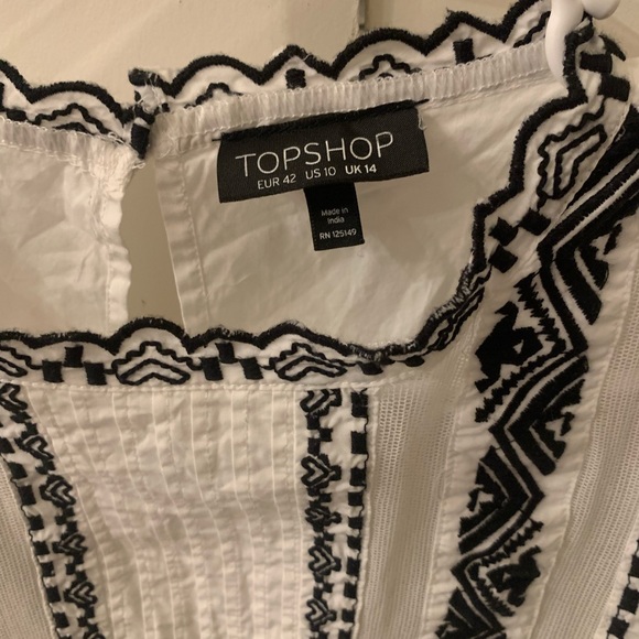Black and white traditional style embroidered top (TopShop) - Picture 2 of 3
